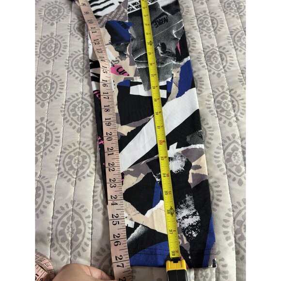 Nike Athletics Womens NEWSPAPER All Over Print Leggings Size XLarge - Picture 12 of 12
